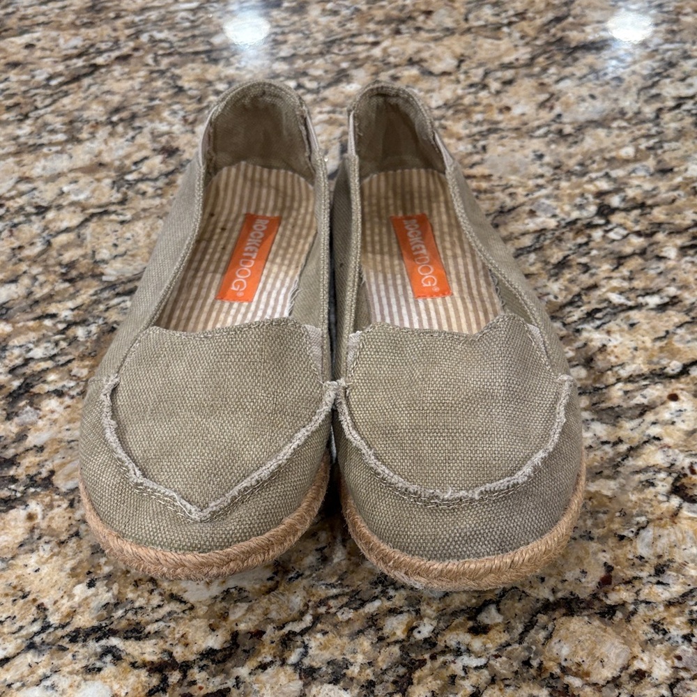 Rocket Dog Olive Green Flats